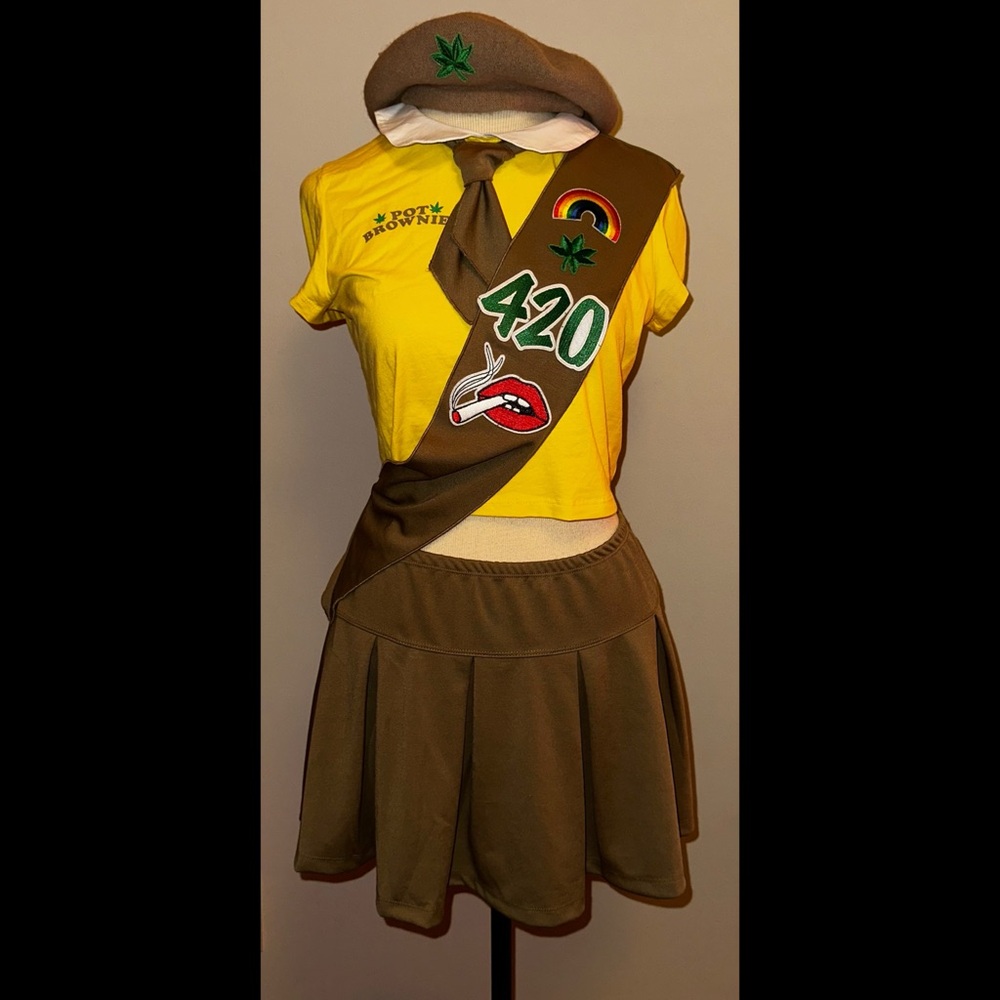Trickz N Treatz Dolls Kill ‘LIL MISS POT BROWNIE’ 420 Scout Costume Set NWT M/L
